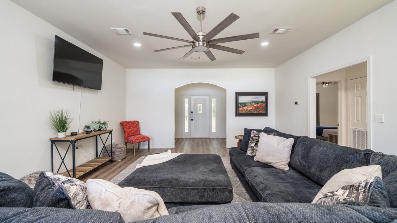 Photo of Livingroom in Jones Mills