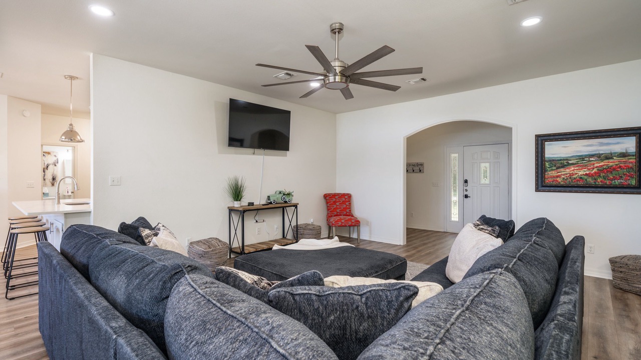 Photo of Livingroom in Jones Mills
