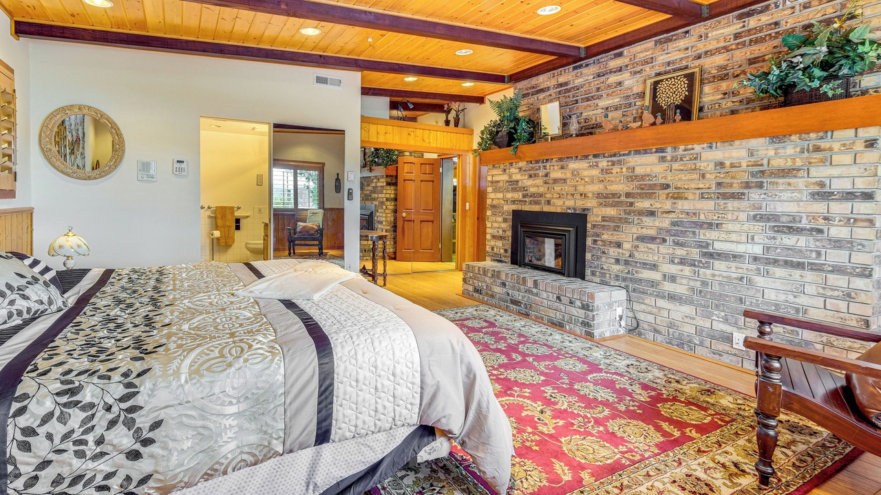 Photo of Bedroom in Kingston