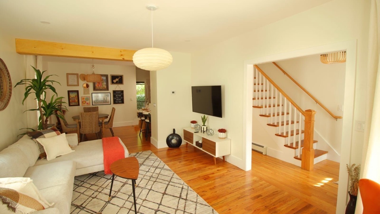 Photo of Livingroom in North Adams