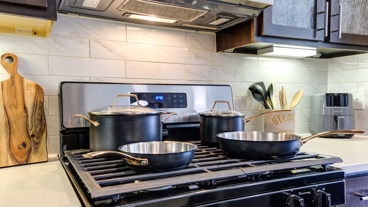 Photo of Kitchen in Energy Corridor