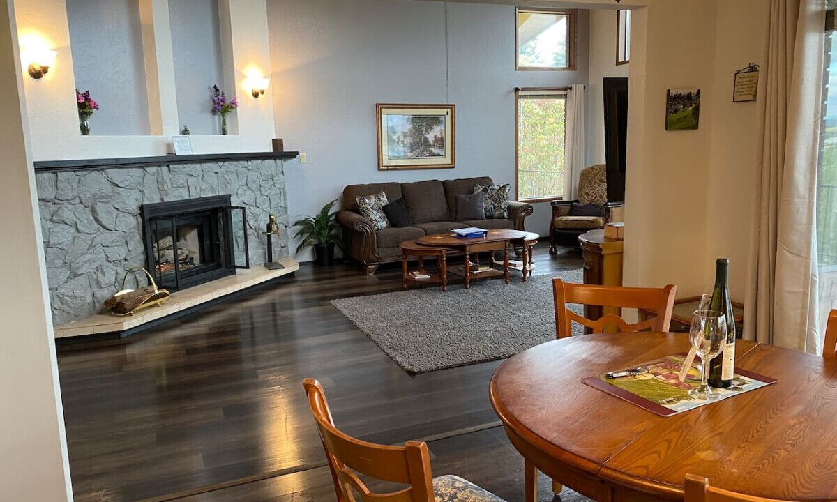 Photo of Livingroom in Oak Harbor