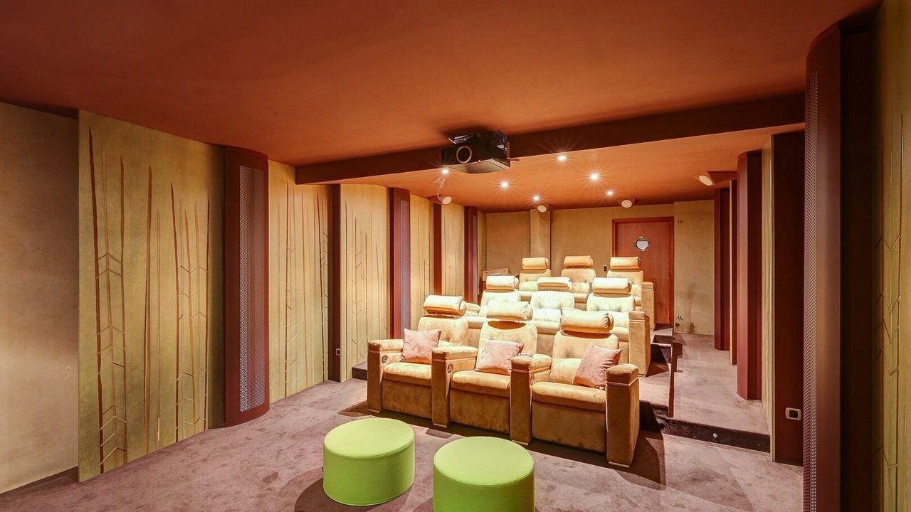 Photo of Others in Anet