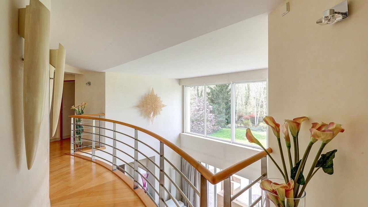 Photo of Others in Anet