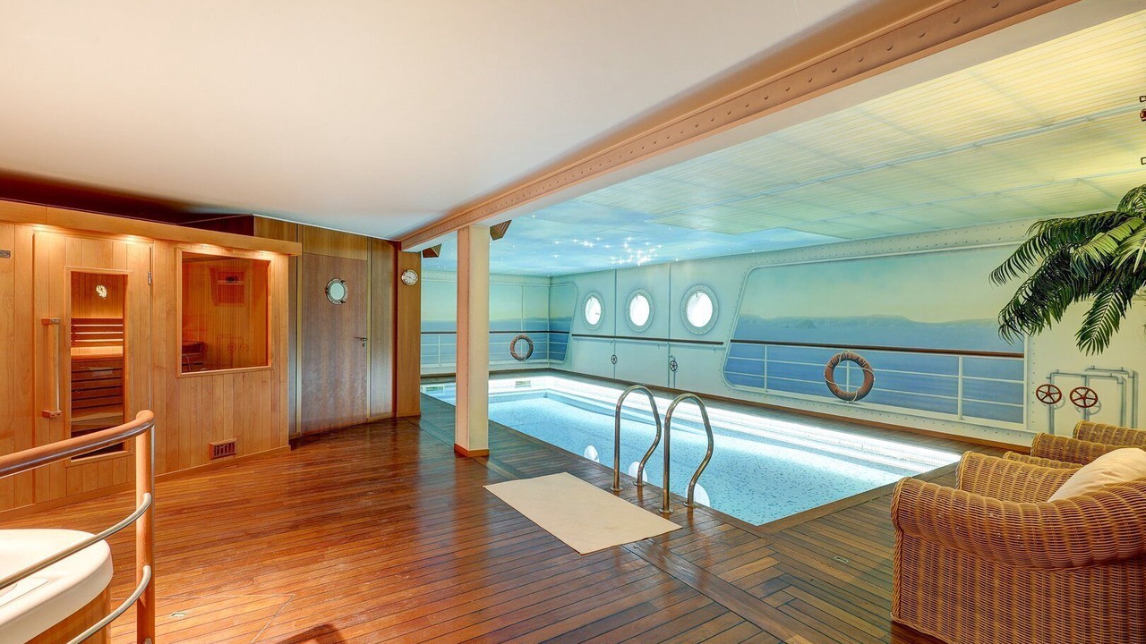 Photo of Others in Anet