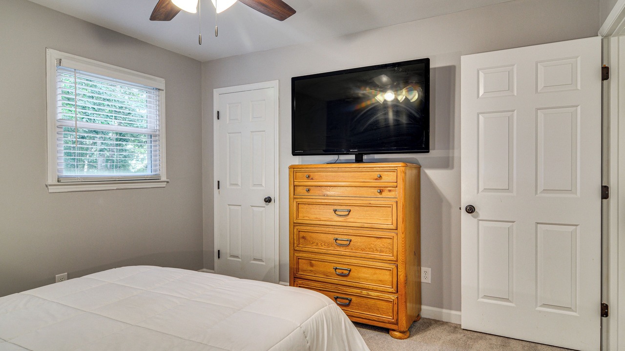 Photo of Bedroom in Wallburg