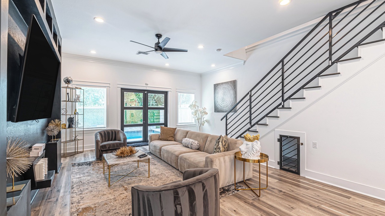 Photo of Livingroom in Northside