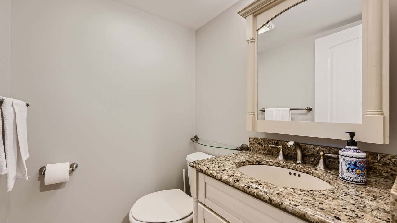 Photo of Bathroom in Lake Shore