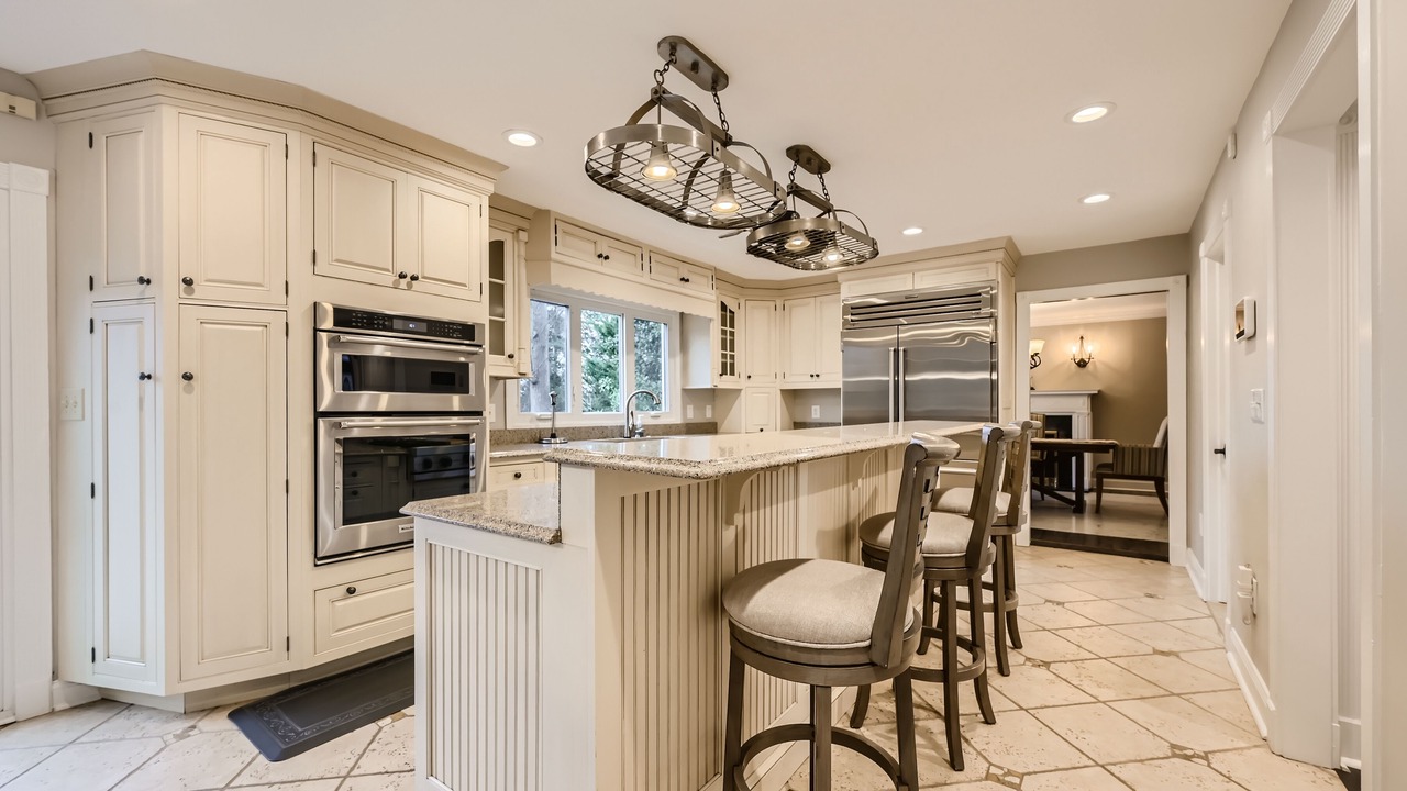 Photo of Kitchen in Lake Shore