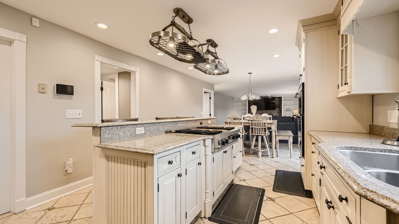 Photo of Kitchen in Lake Shore