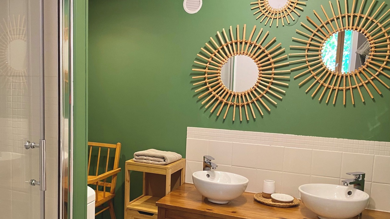 Photo of Bathroom in Langoat