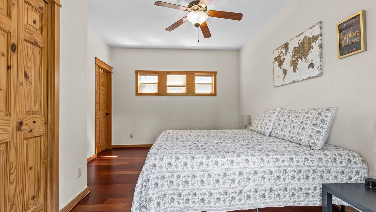 Photo of Bedroom in Sylvan Shores