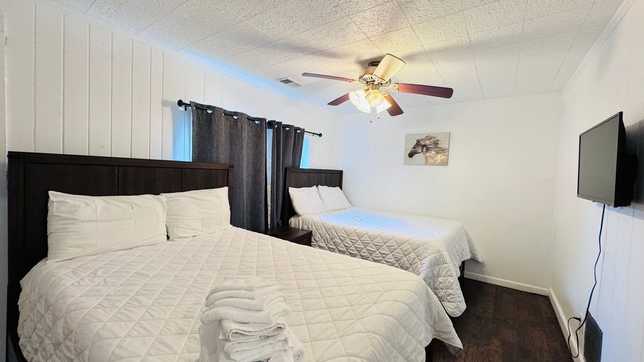 Photo of Bedroom in Crescent Beach