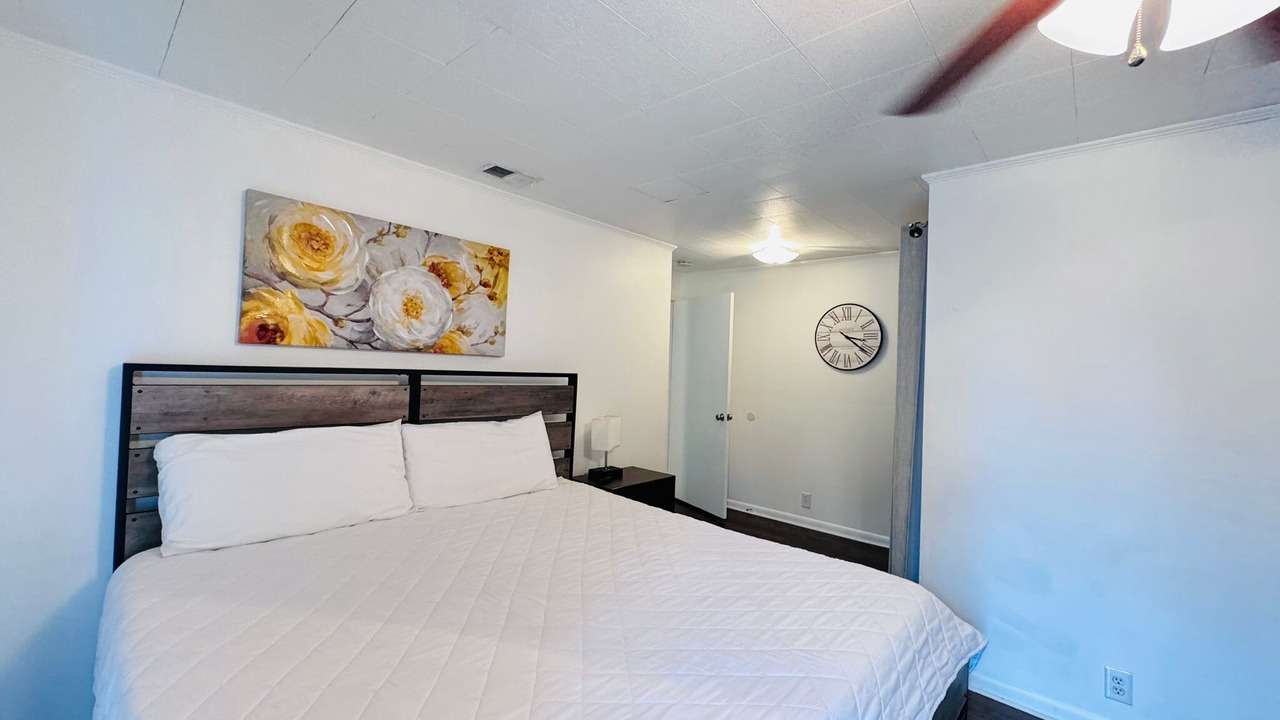Photo of Bedroom in Crescent Beach