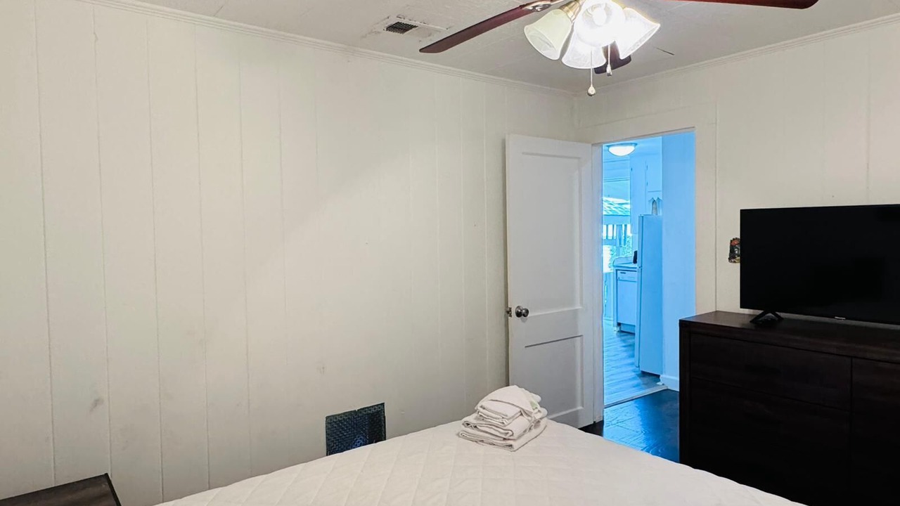 Photo of Bedroom in Crescent Beach