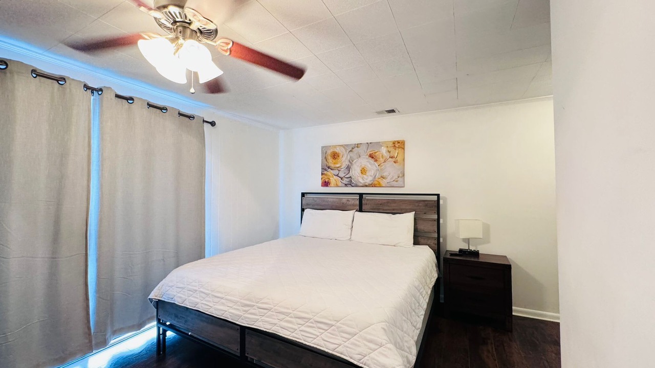 Photo of Bedroom in Crescent Beach
