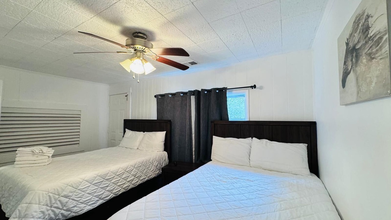 Photo of Bedroom in Crescent Beach