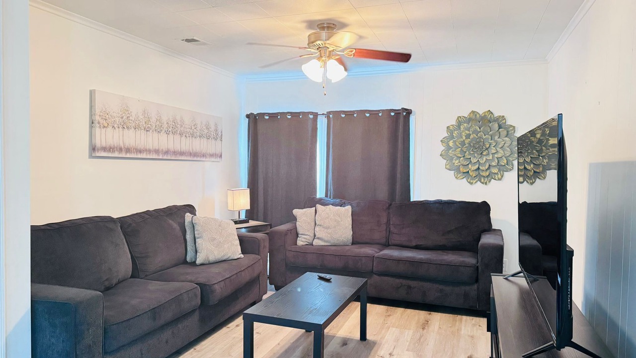 Photo of Livingroom in Crescent Beach