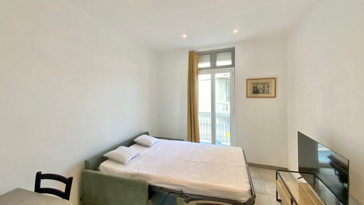 Photo of Bedroom in Faubourg