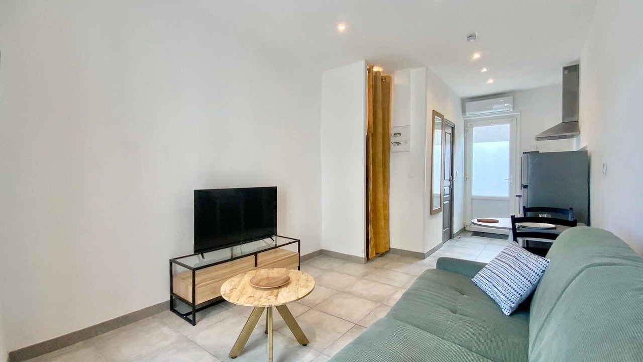 Photo of Livingroom in Faubourg