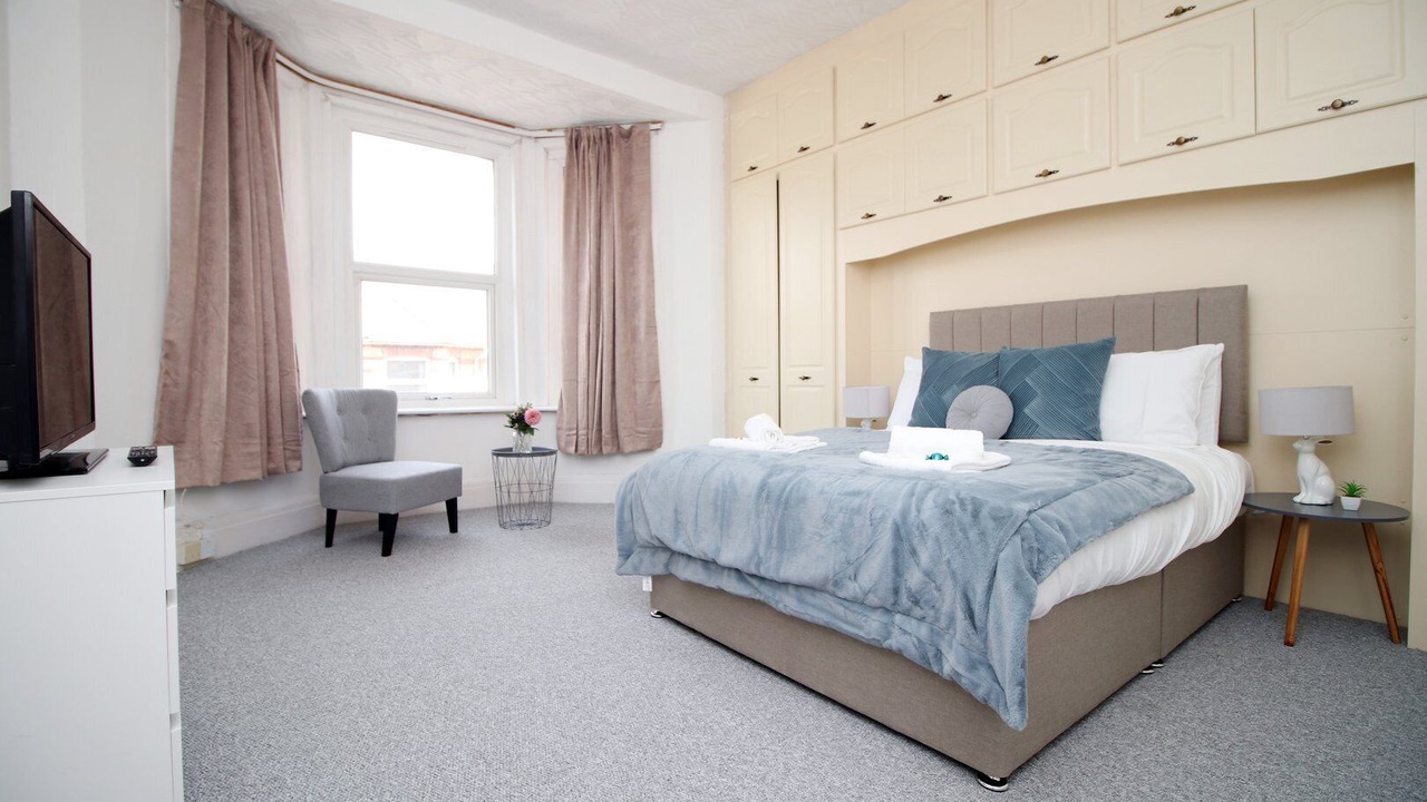 Photo of Bedroom in Newport