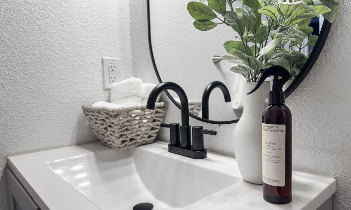 Photo of Bathroom in Coronado Hills