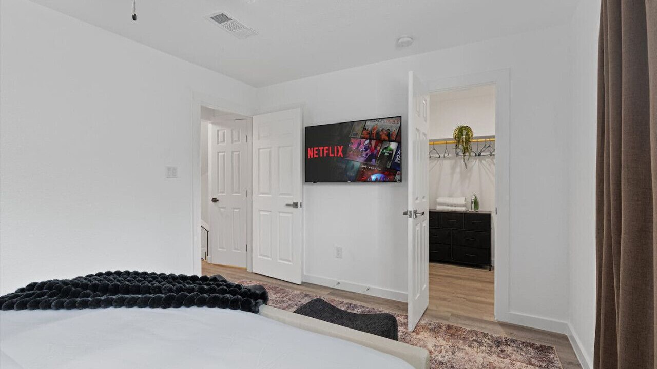 Photo of Bedroom in Coronado Hills