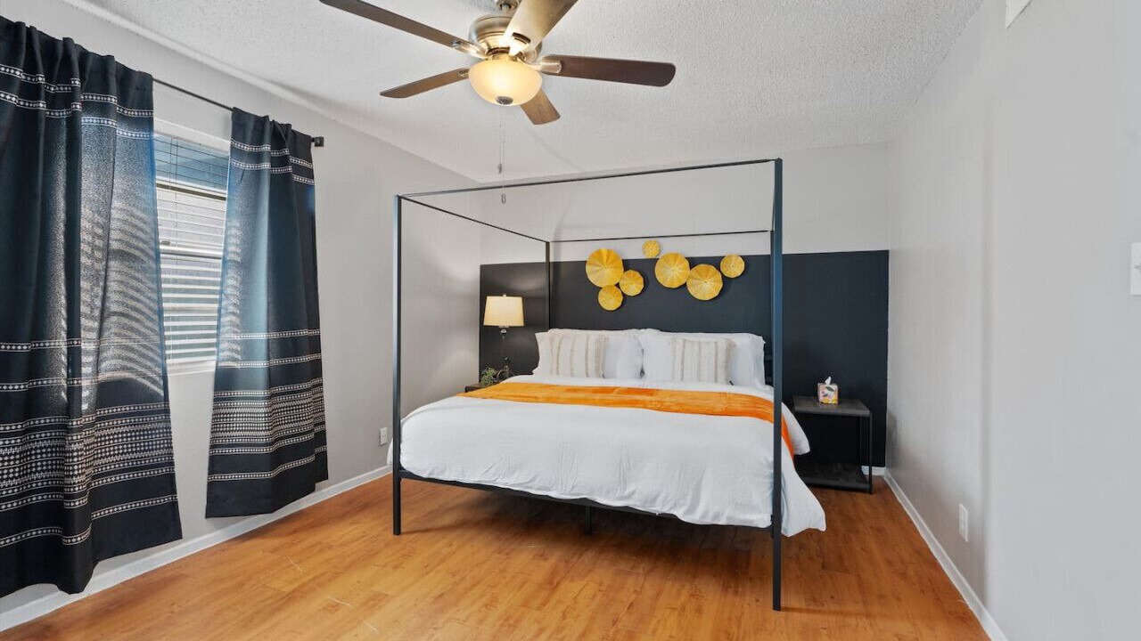 Photo of Bedroom in Brentwood