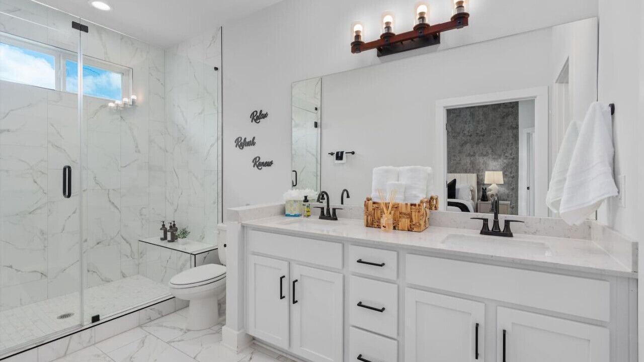 Photo of Bathroom in University Hills and Windsor Park