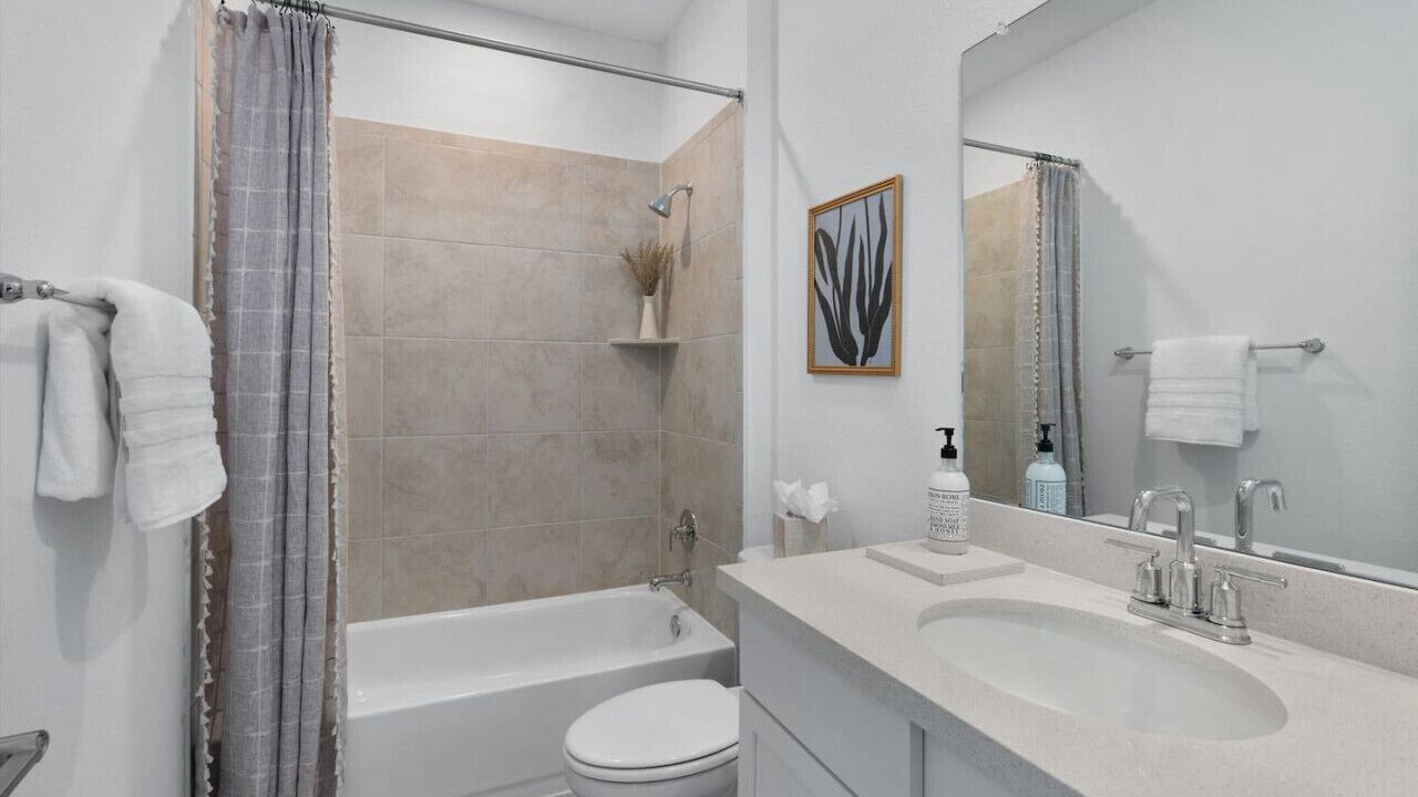 Photo of Bathroom in Del Valle