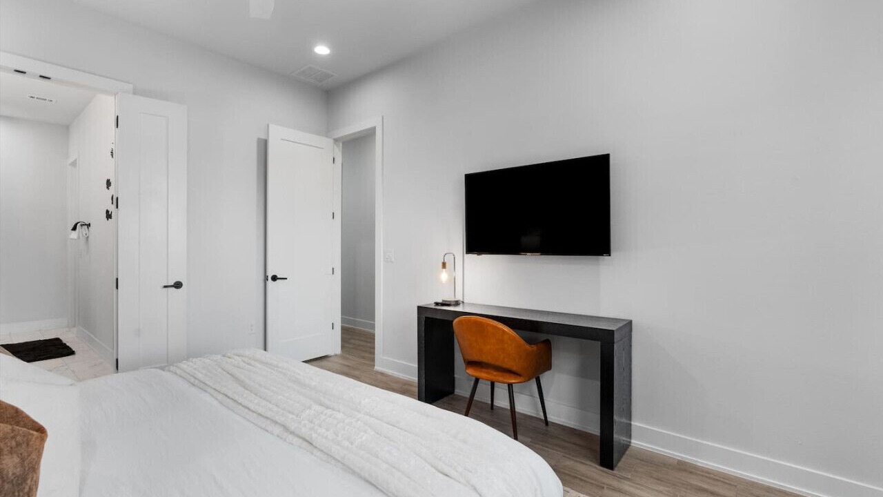 Photo of Bedroom in University Hills and Windsor Park