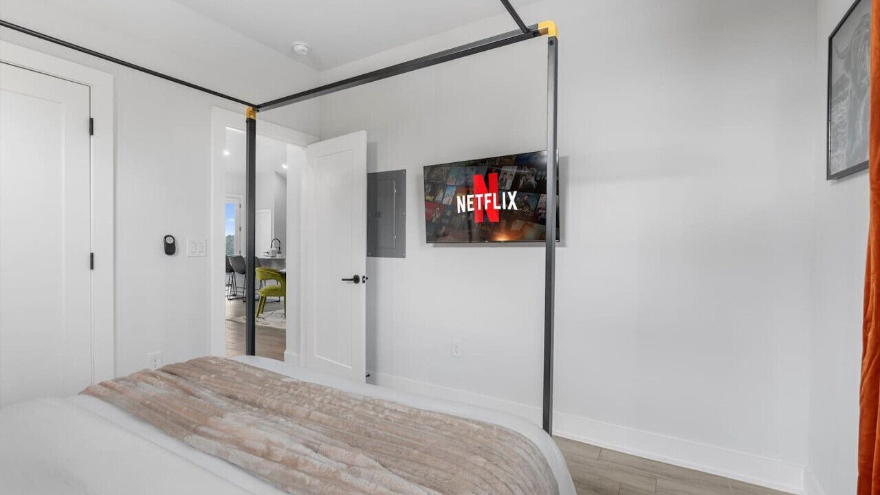 Photo of Bedroom in University Hills and Windsor Park