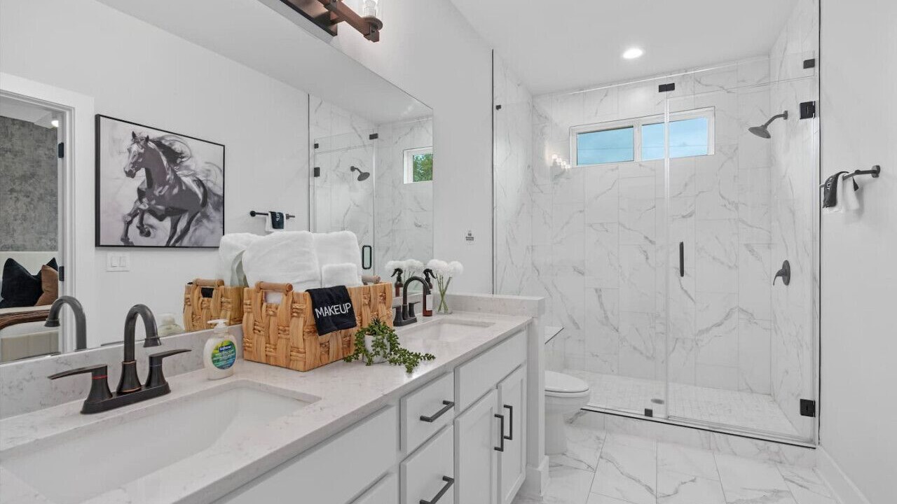 Photo of Bathroom in University Hills and Windsor Park