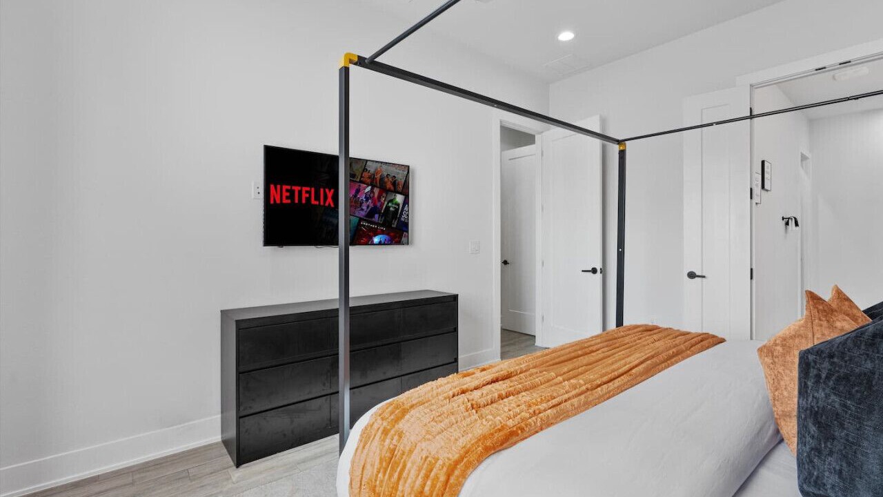 Photo of Bedroom in University Hills and Windsor Park