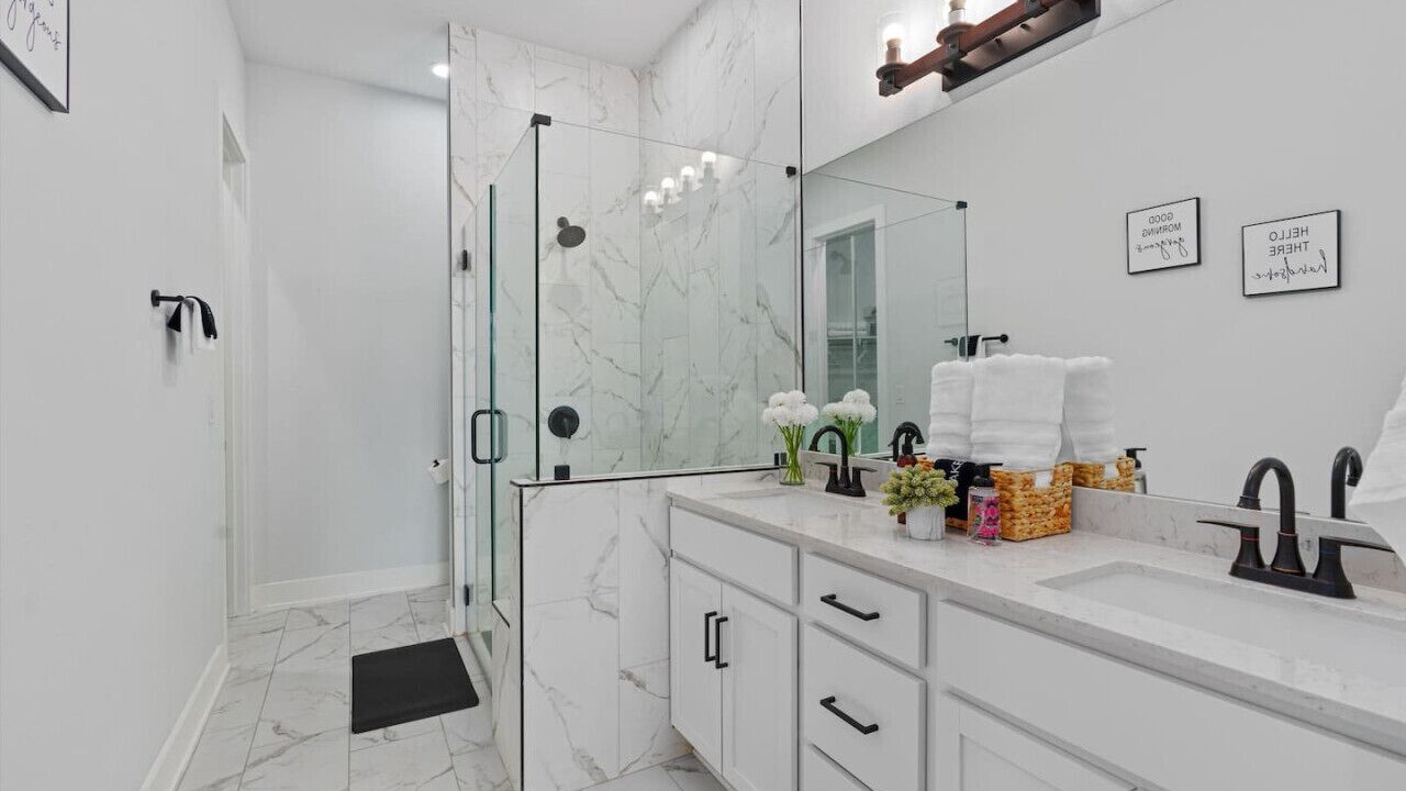 Photo of Bathroom in University Hills and Windsor Park