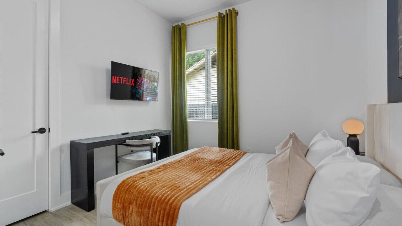 Photo of Bedroom in University Hills and Windsor Park