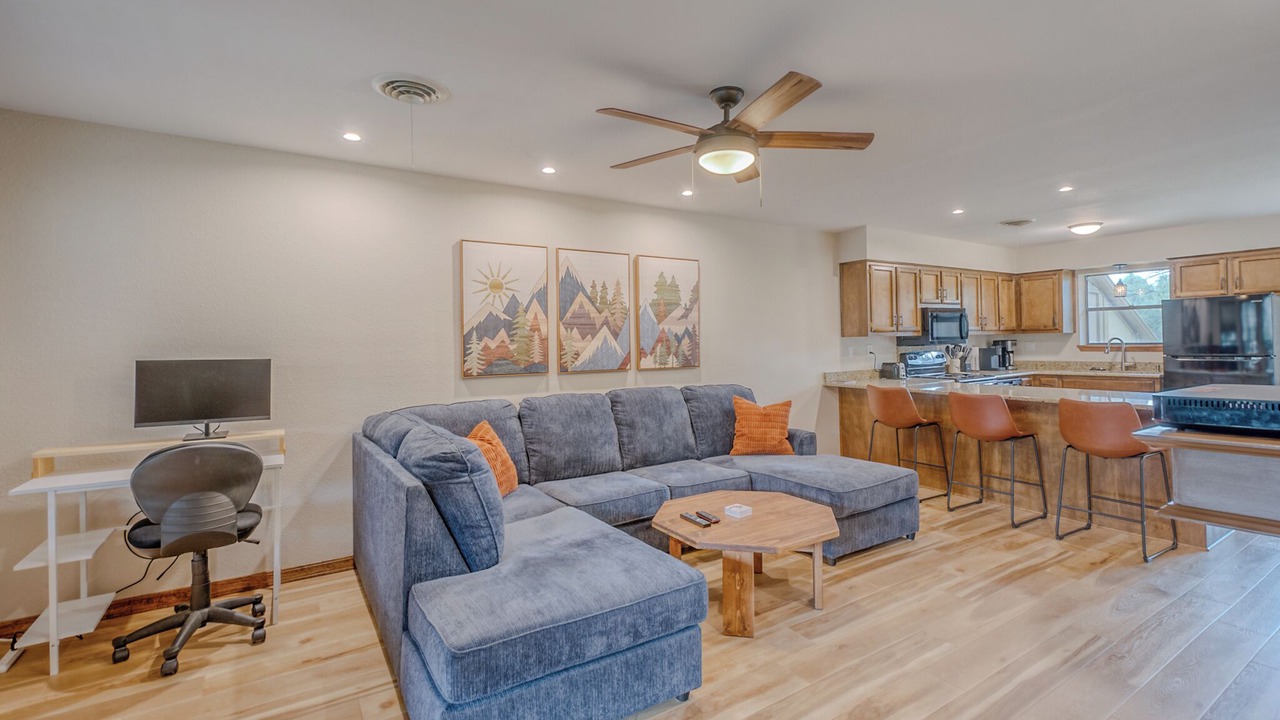 Photo of Livingroom in Ruidoso