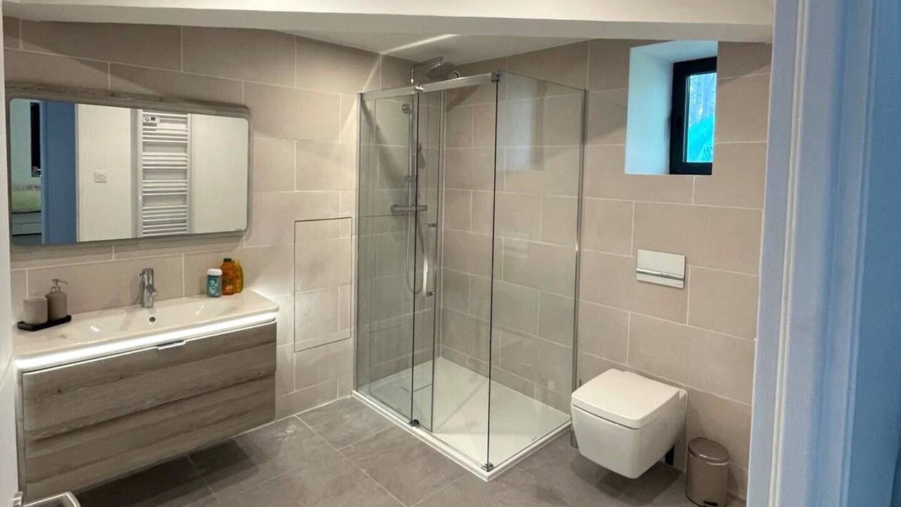 Photo of Bathroom in Lambesc