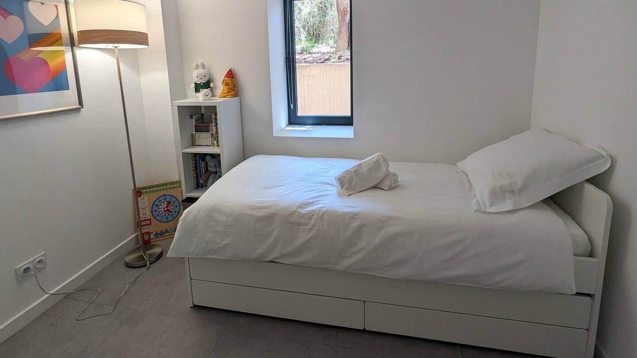 Photo of Bedroom in Lambesc