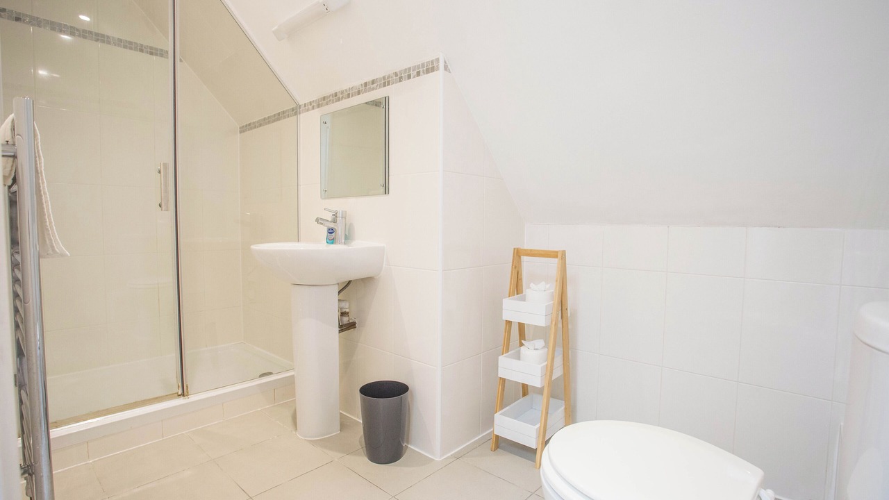 Photo of Bathroom in Kidlington