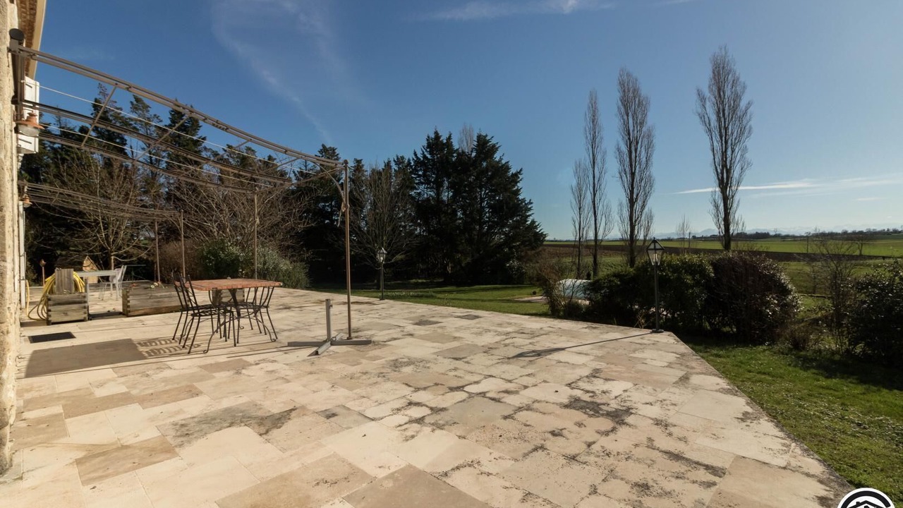 Photo of Outdoor in Auriac-sur-Vendinelle