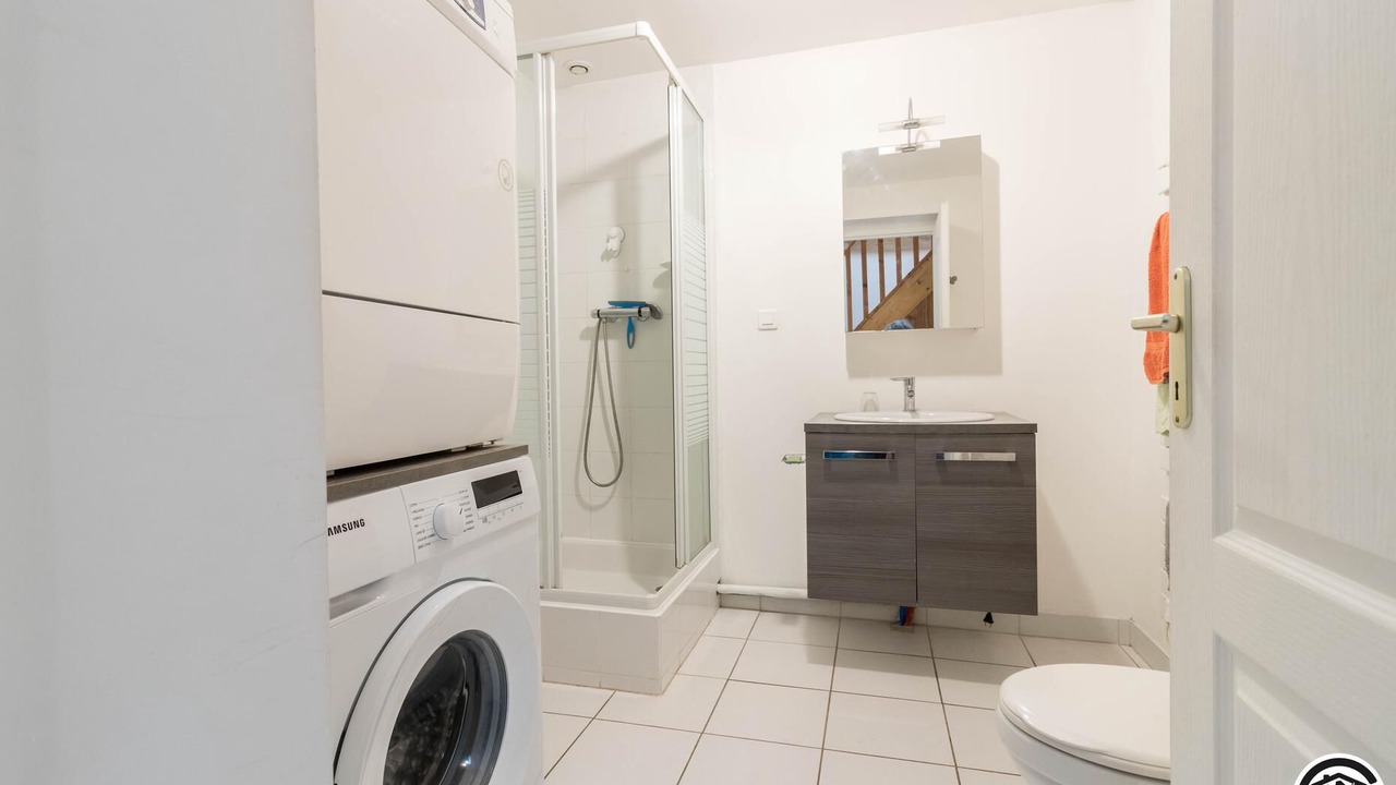 Photo of Bathroom in Villaudric
