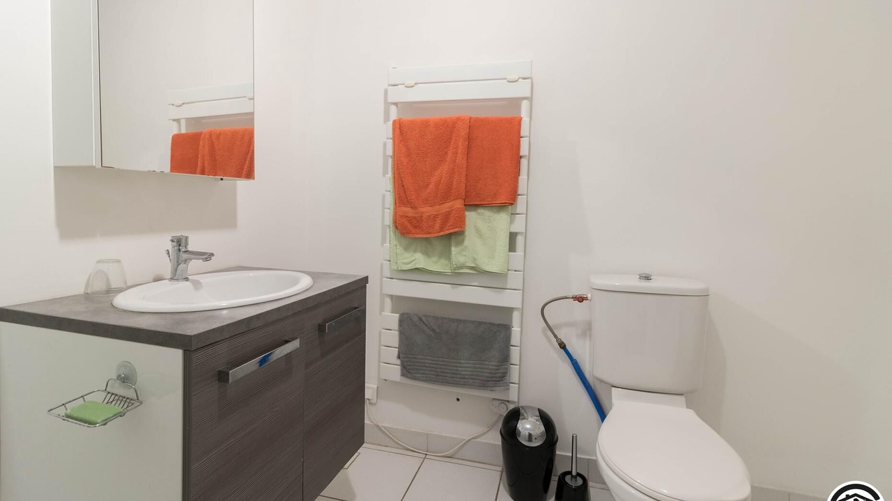 Photo of Bathroom in Villaudric
