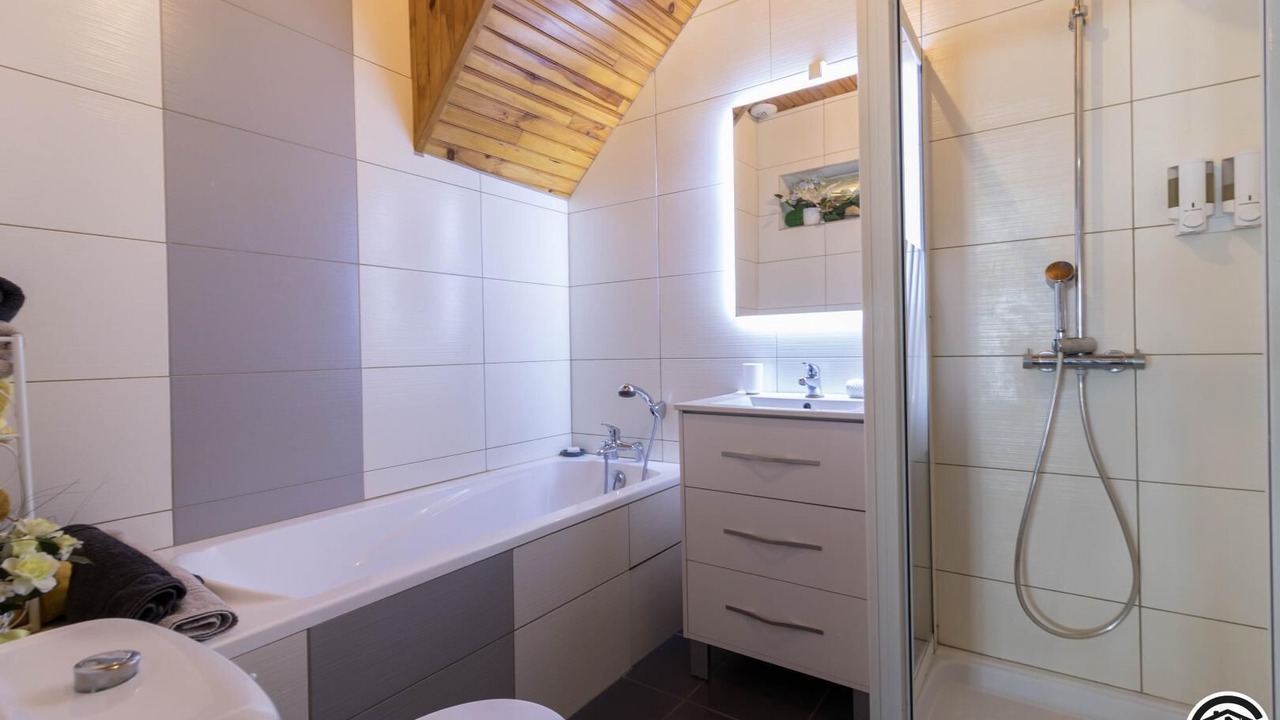 Photo of Bathroom in Saint-Felix-Lauragais