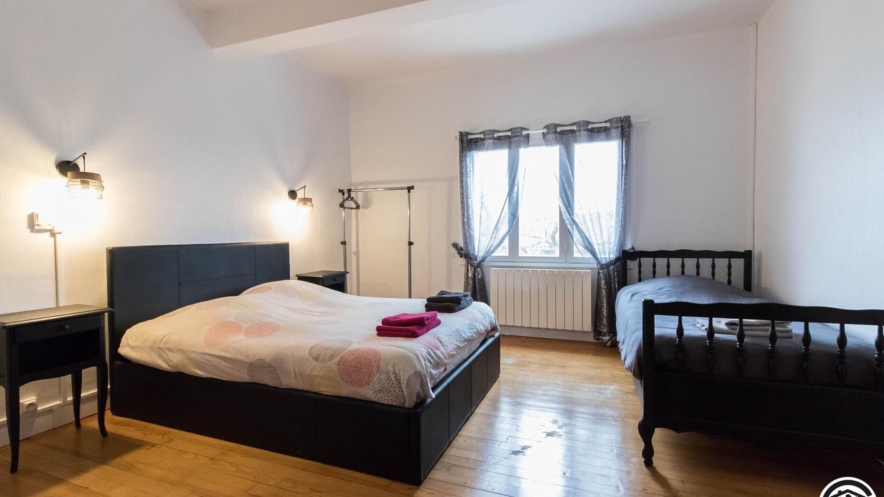 Photo of Bedroom in Villaudric