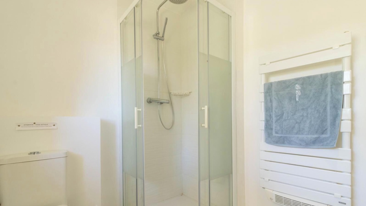 Photo of Bathroom in Dremil-Lafage