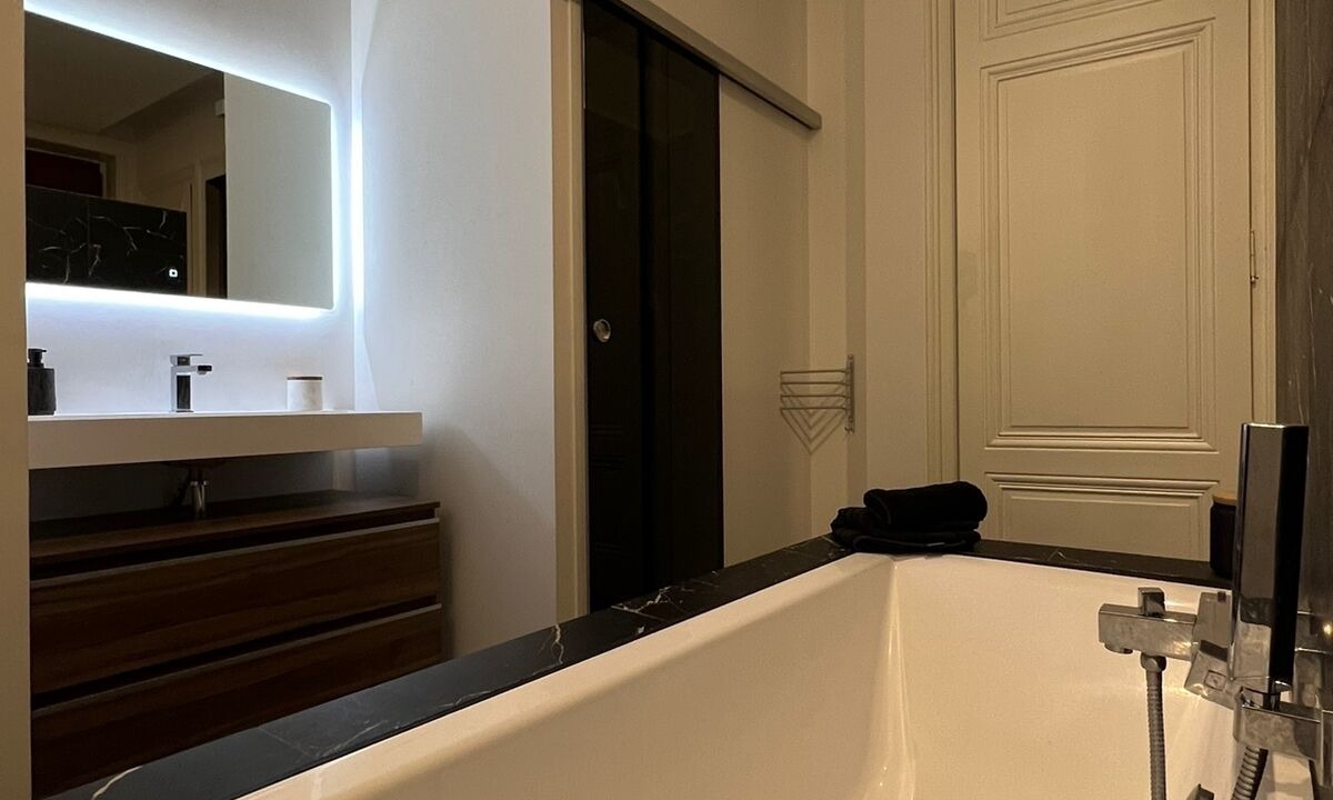 Photo of Bathroom in Voltaire - Saint Amour