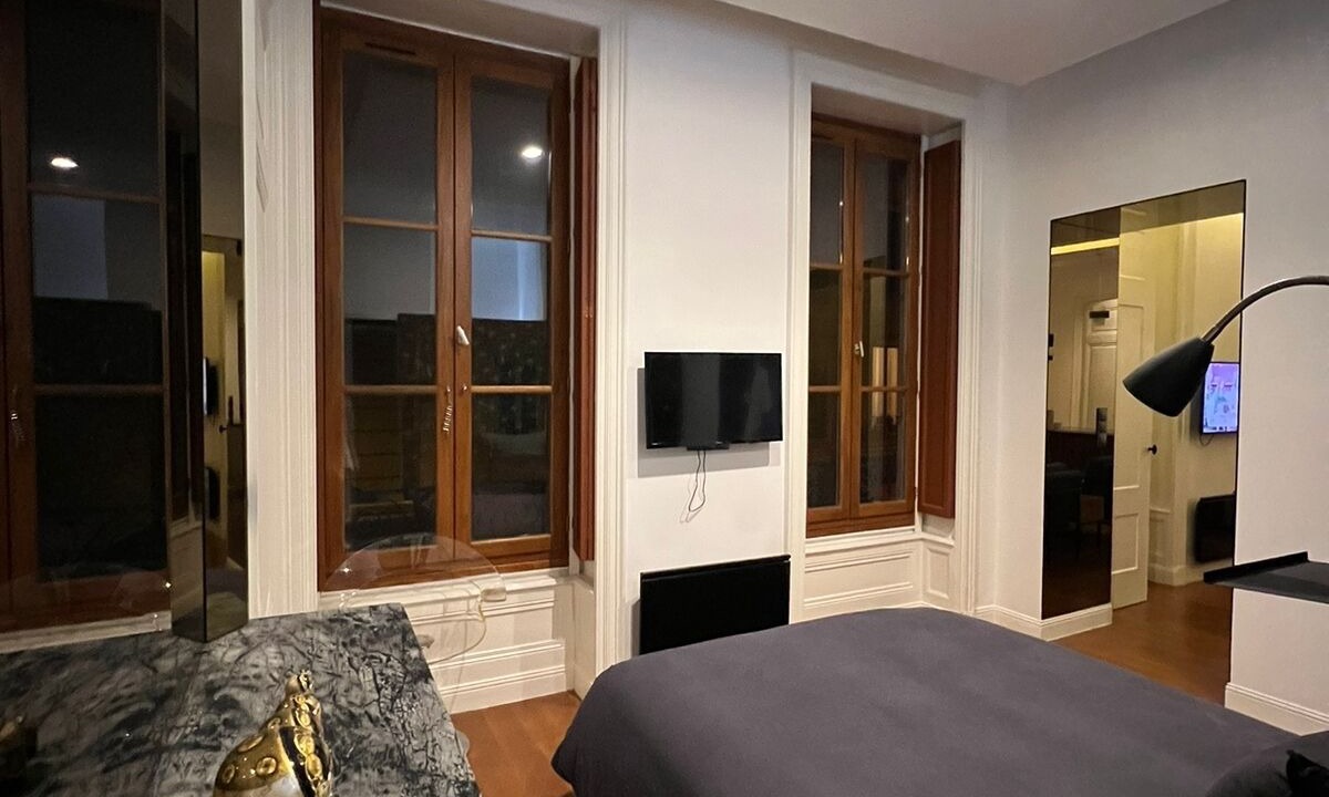 Photo of Bedroom in Voltaire - Saint Amour