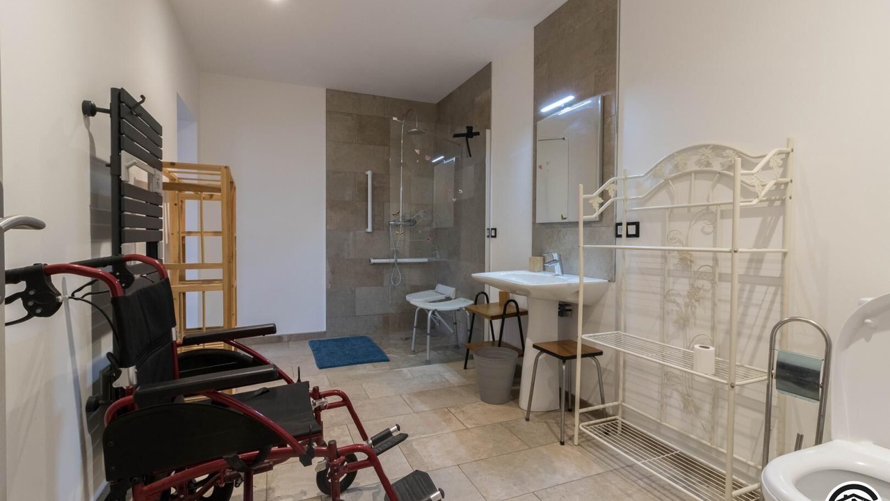 Photo of Bathroom in Saint-Sulpice-sur-Leze