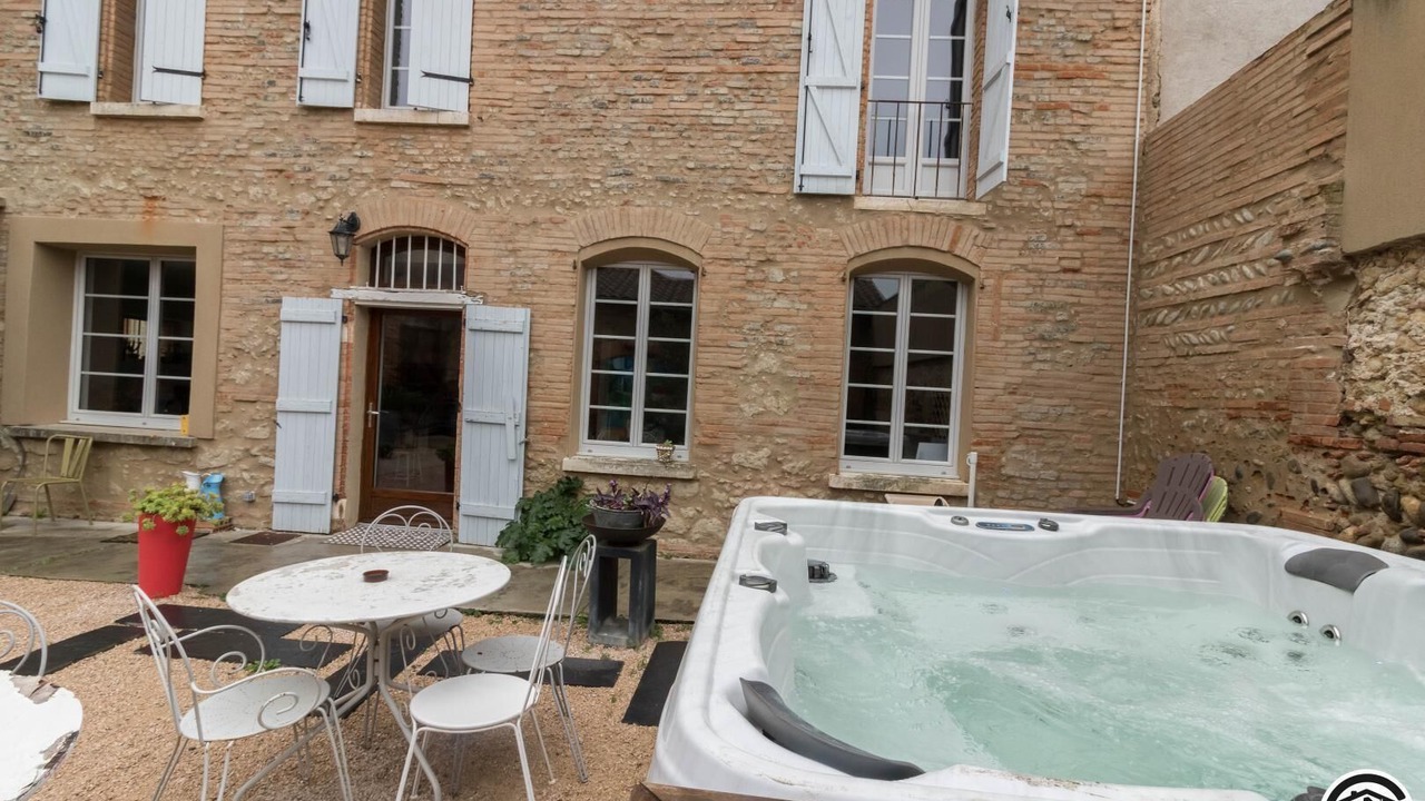 Photo of Outdoor in Saint-Sulpice-sur-Leze